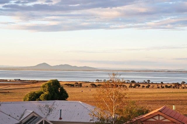 28 Viewbay Drive, LEOPOLD VIC 3224, Leopold - Thumbnail 2