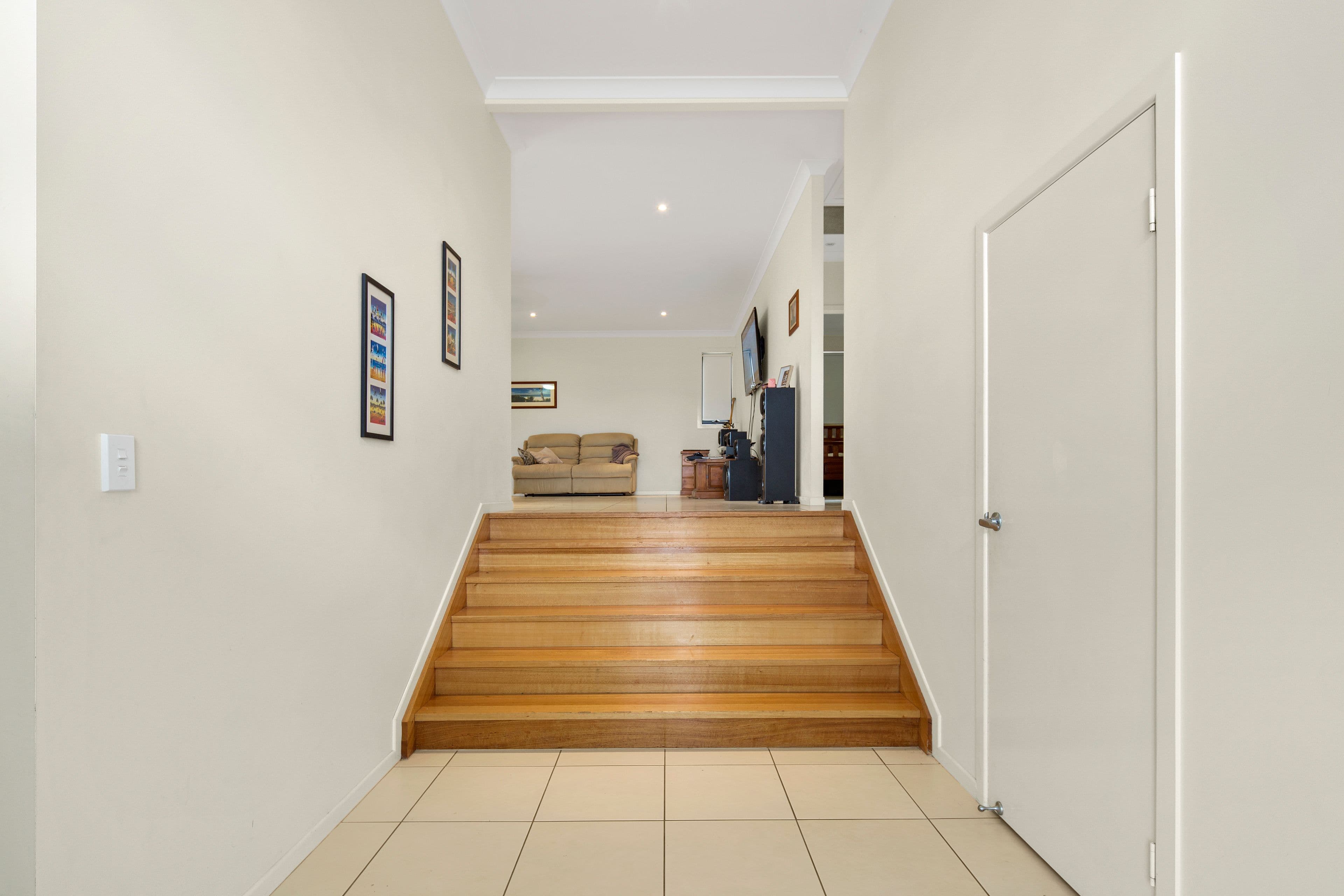 8 Armada Crescent, Jubilee Pocket QLD 4802, Jubilee Pocket - Thumbnail 2