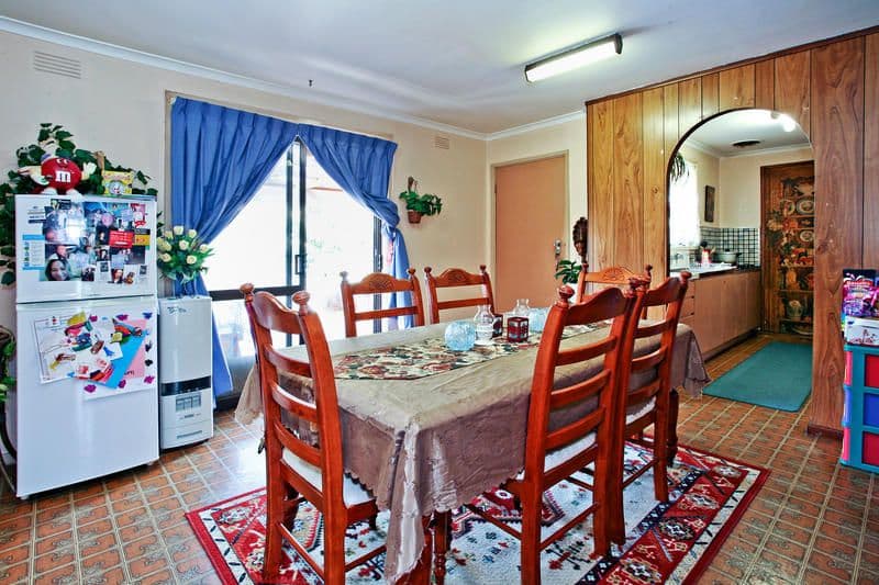 3 Lunik Court, WHITTINGTON VIC 3219, Whittington - Thumbnail 3