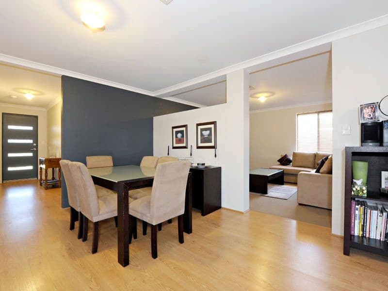 6 Dewsbury Drive, BERTRAM WA 6167, Bertram - Thumbnail 2