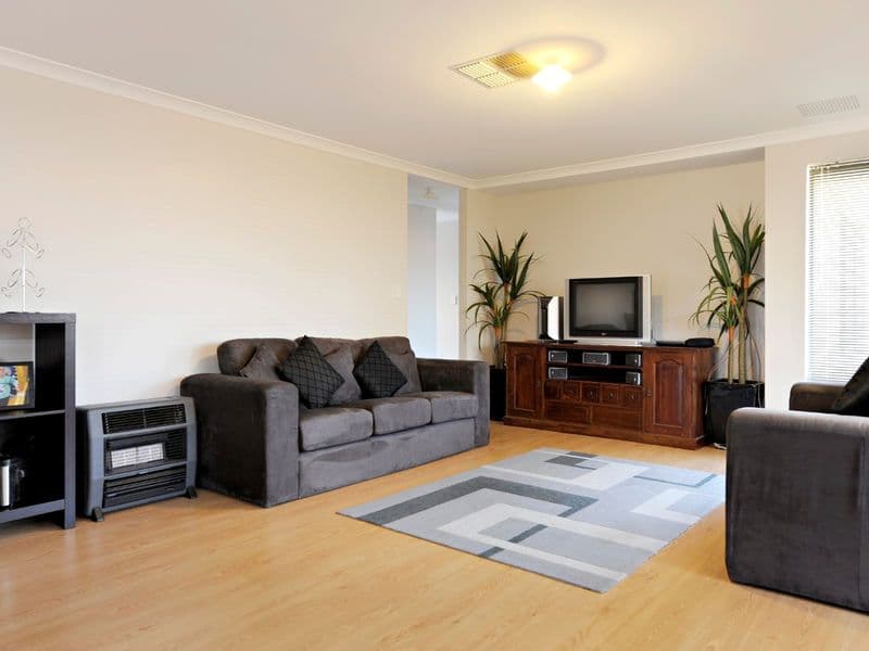 6 Dewsbury Drive, BERTRAM WA 6167, Bertram - Thumbnail 4