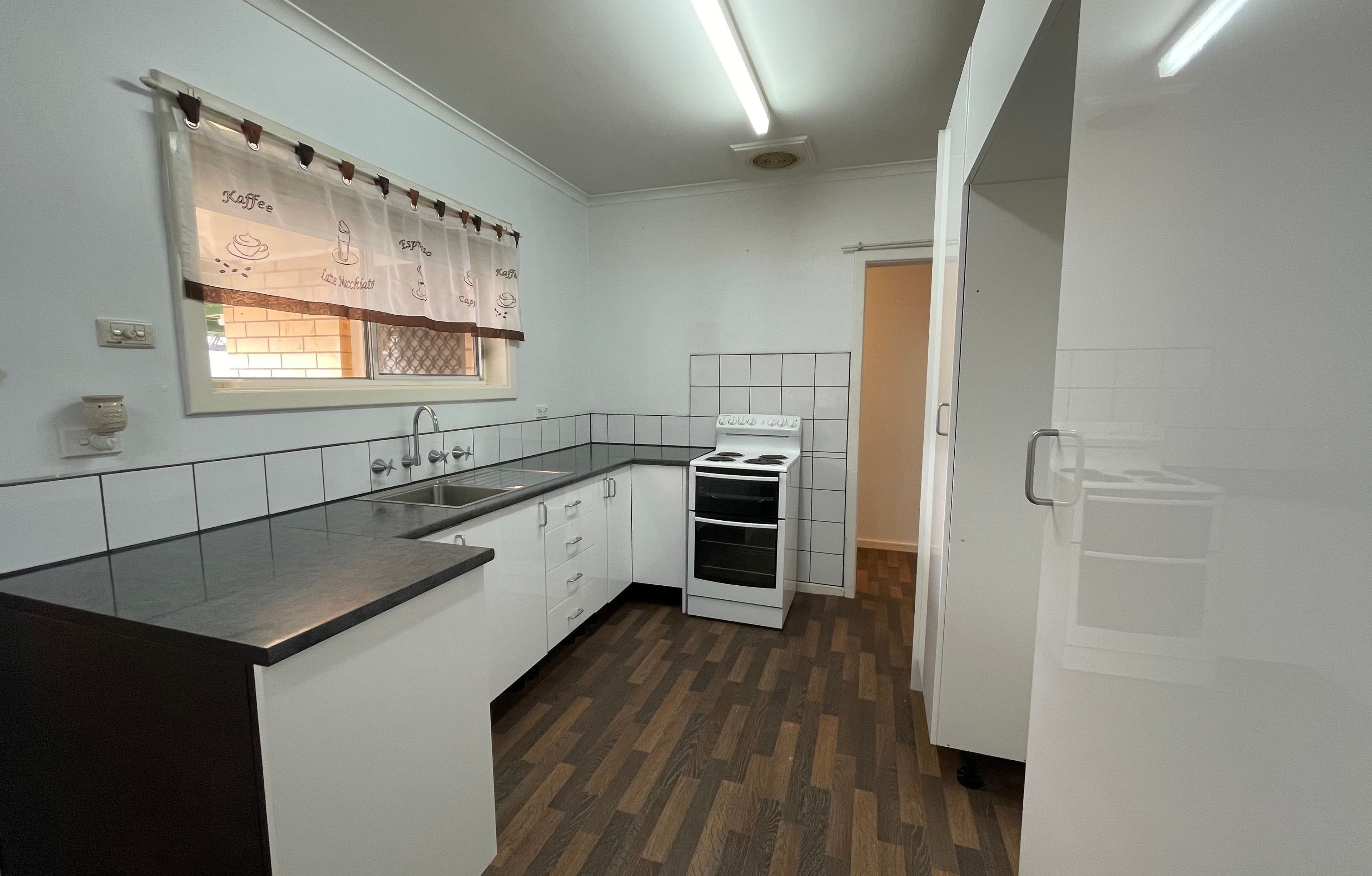 24 Daniel Terrace, Port Augusta SA 5700, Port Augusta - Thumbnail 2