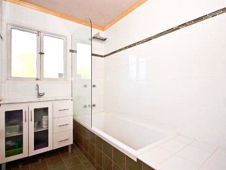 3 Ulagree Street, WYNNUM WEST QLD 4178, Wynnum West - Thumbnail 3