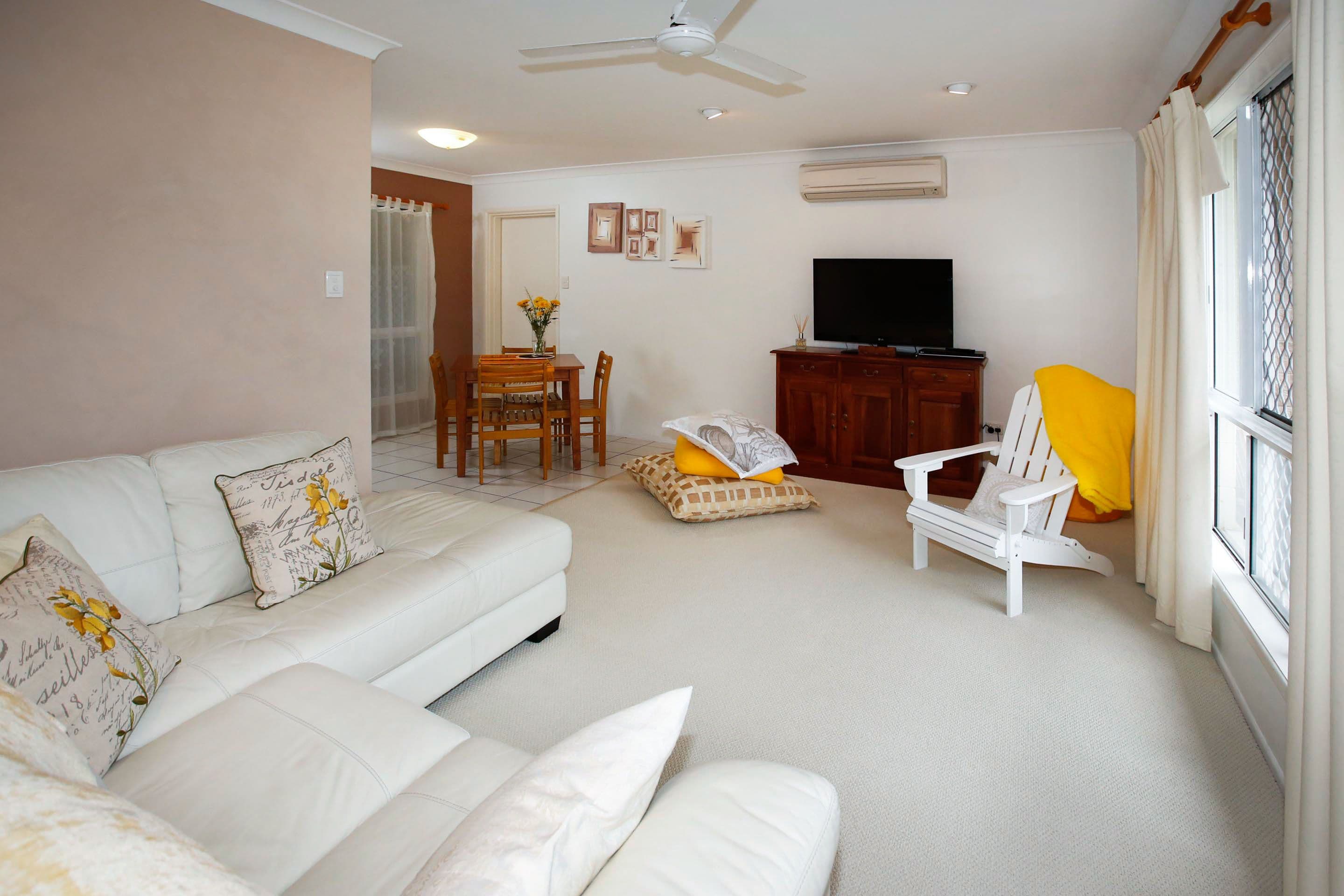11 St Ives, MOUNT LOUISA QLD 4814, Mount Louisa - Image 1