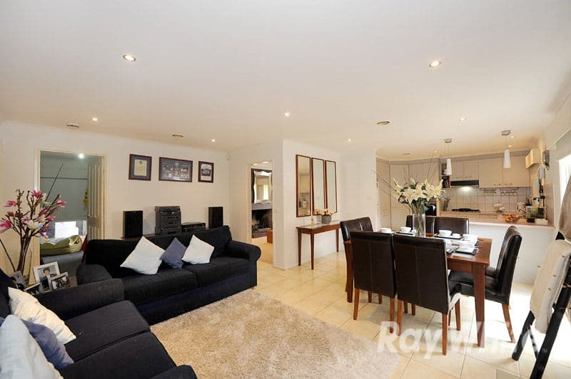 17 Lewisham Close, HAMPTON PARK VIC 3976, Hampton Park - Image 1