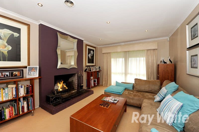 17 Lewisham Close, HAMPTON PARK VIC 3976, Hampton Park - Thumbnail 2