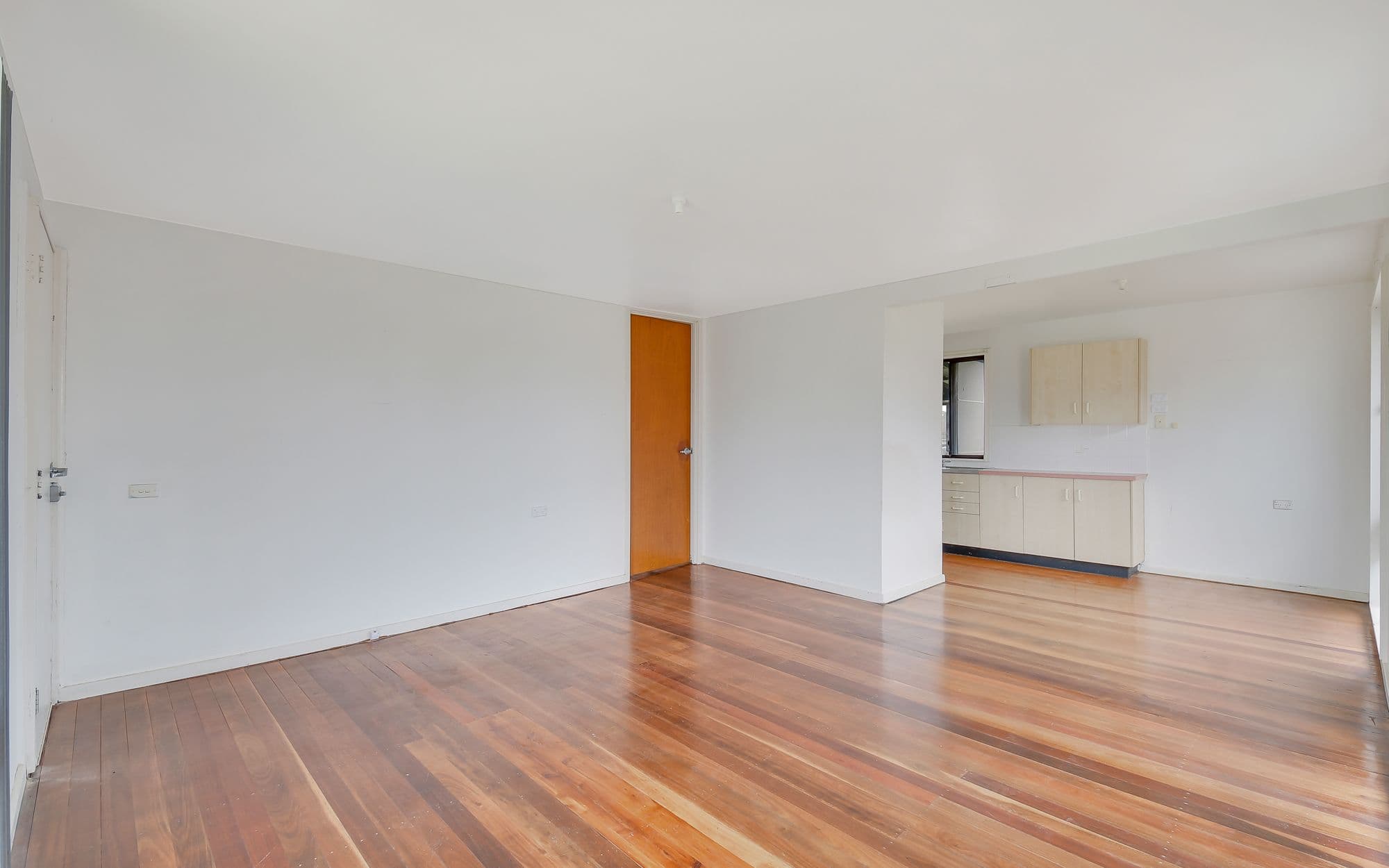 6 Waterhouse Place, Airds NSW 2560, Airds - Thumbnail 2
