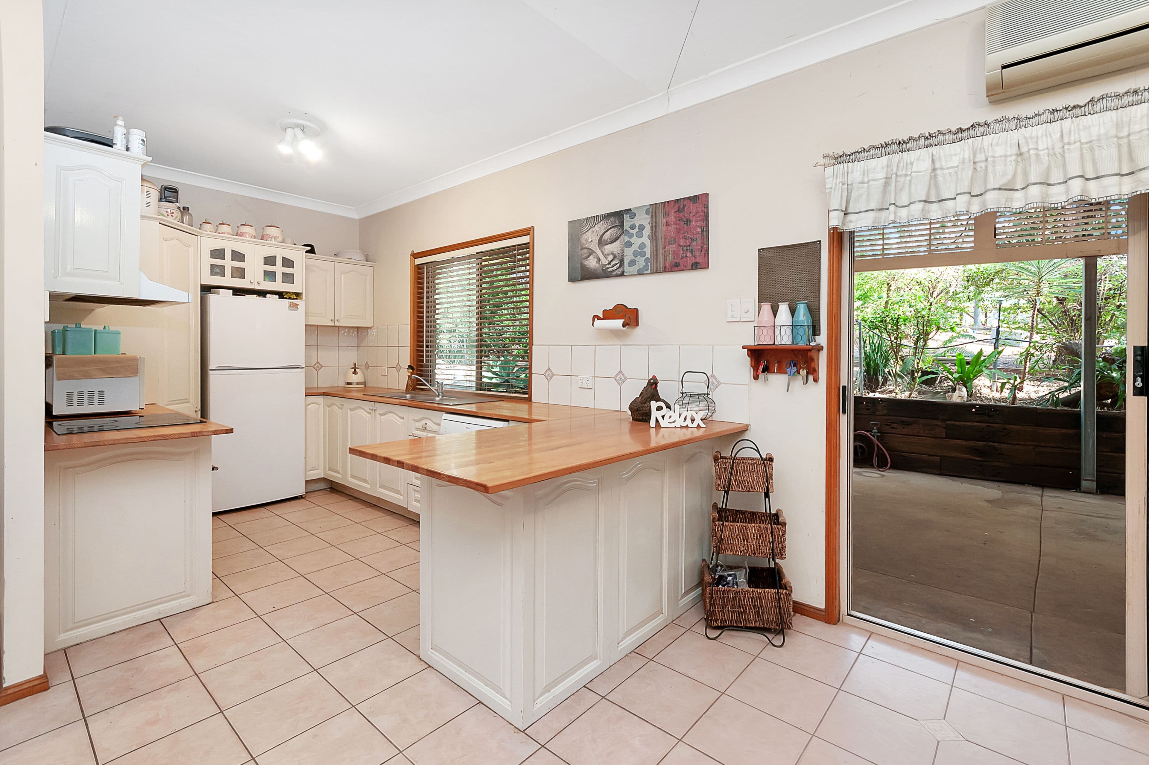 21 Gabbinbar Court, Pine Mountain QLD 4306, Pine Mountain - Thumbnail 2