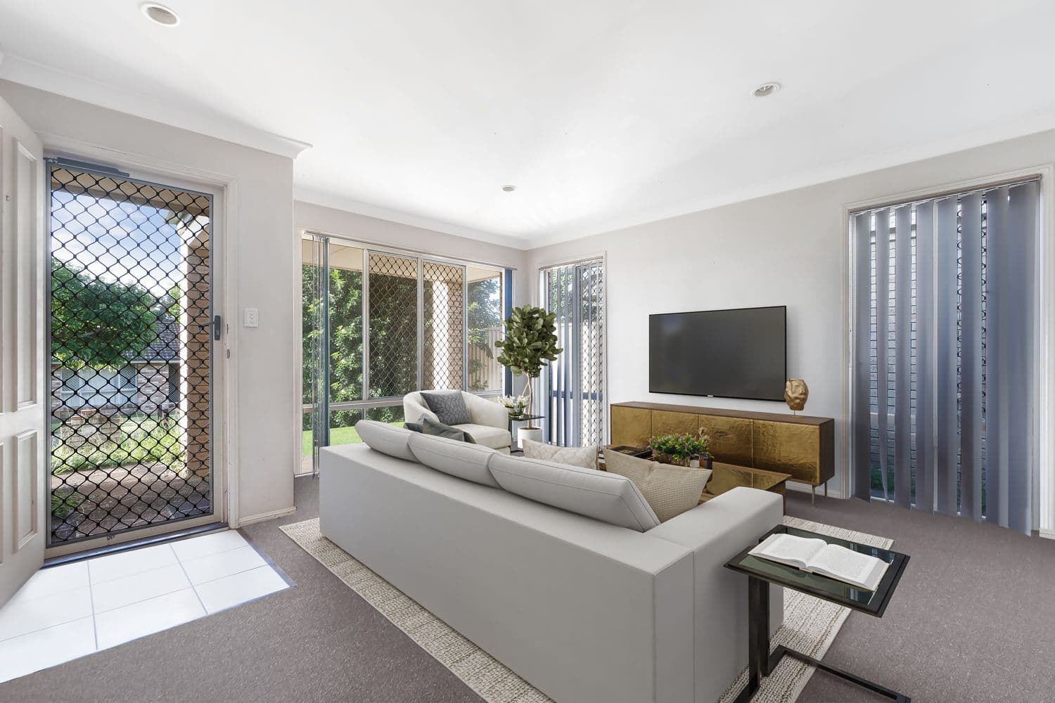 19 Kew Close, Forest Lake QLD 4078, Forest Lake - Thumbnail 2