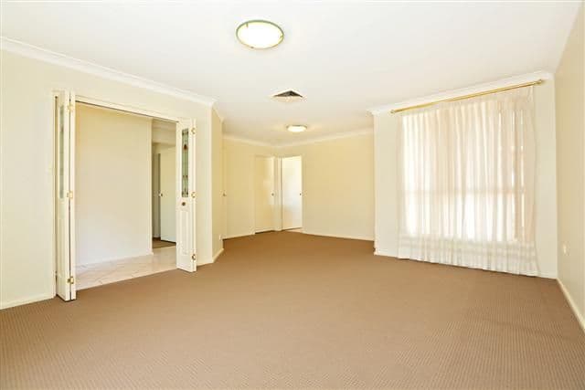 9 Bluebell Close, GLENMORE PARK NSW 2745, Glenmore Park - Thumbnail 2