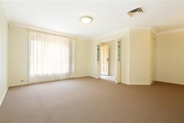 9 Bluebell Close, GLENMORE PARK NSW 2745, Glenmore Park - Thumbnail 3