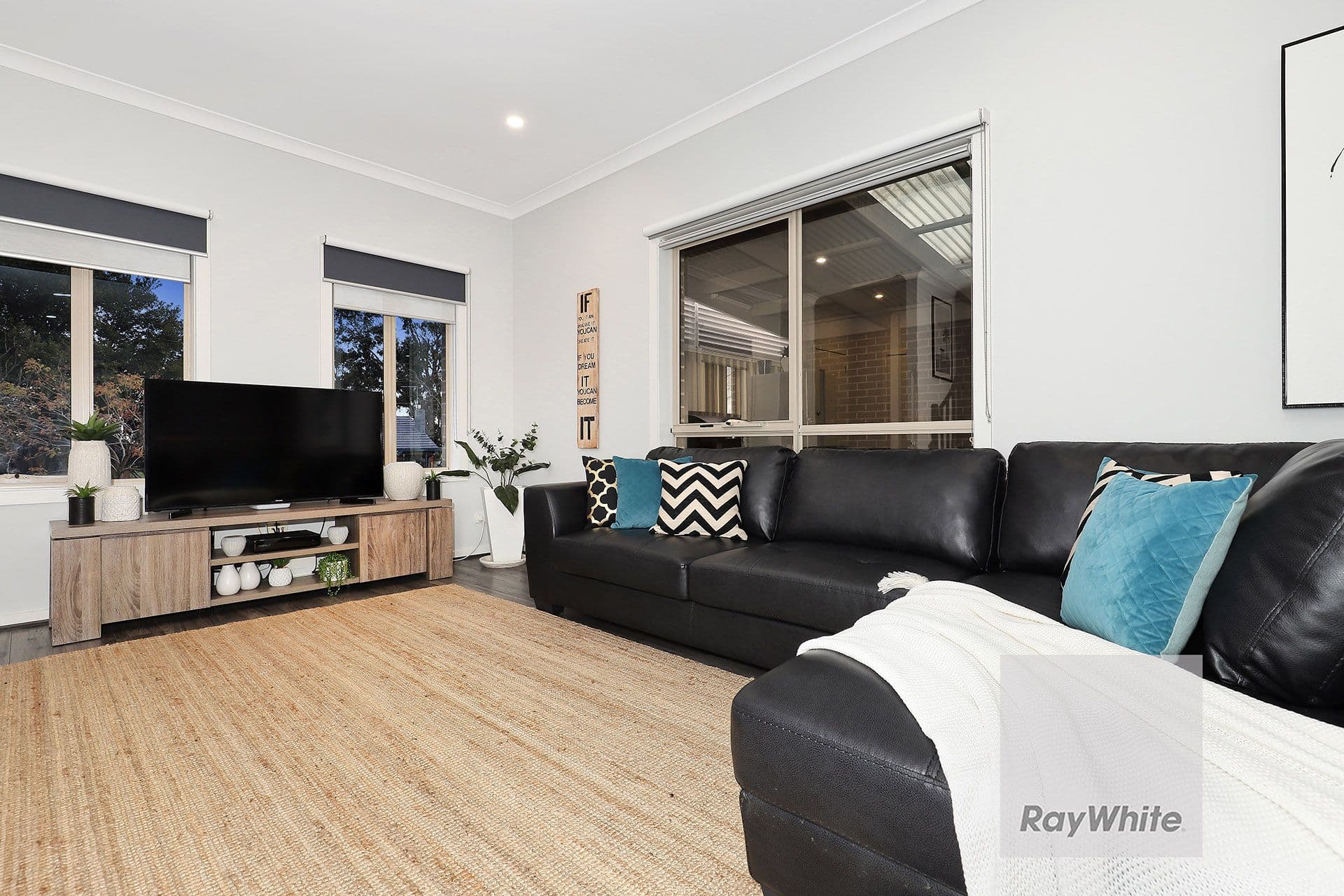 64 Sunset Boulevard, Jacana VIC 3047, Jacana - Thumbnail 3