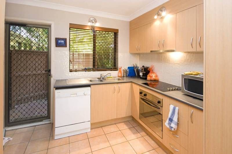 25 Dudley Street, HIGHGATE HILL QLD 4101, Highgate Hill - Thumbnail 6