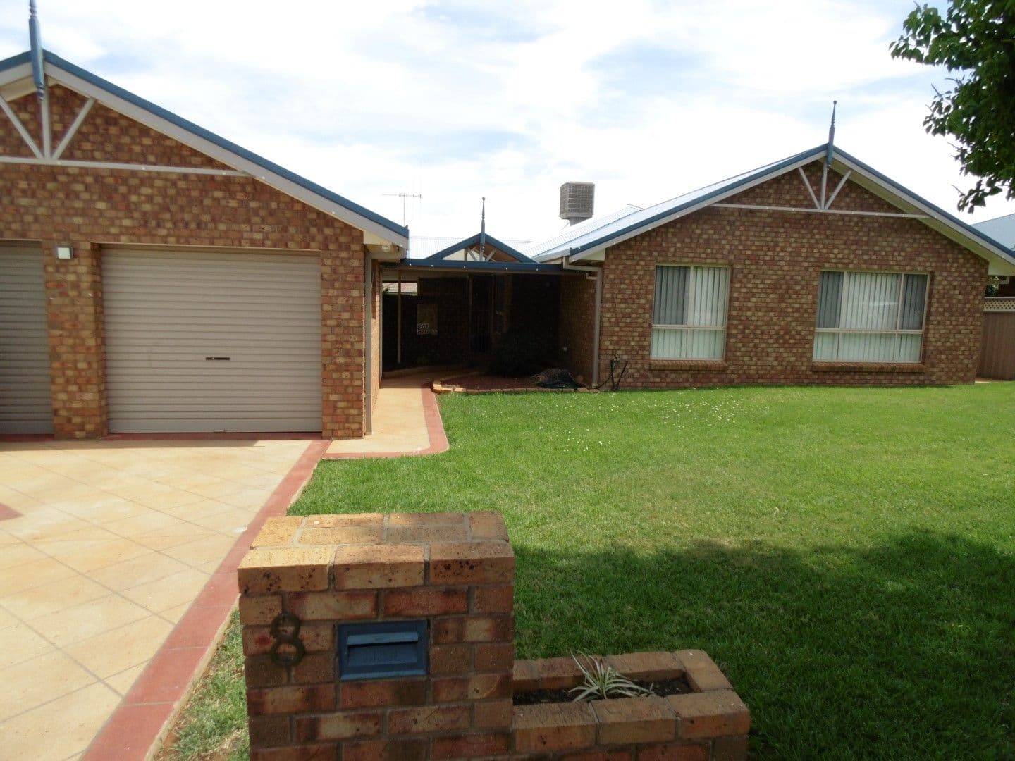 8 Noonan Street, Parkes - Image 1