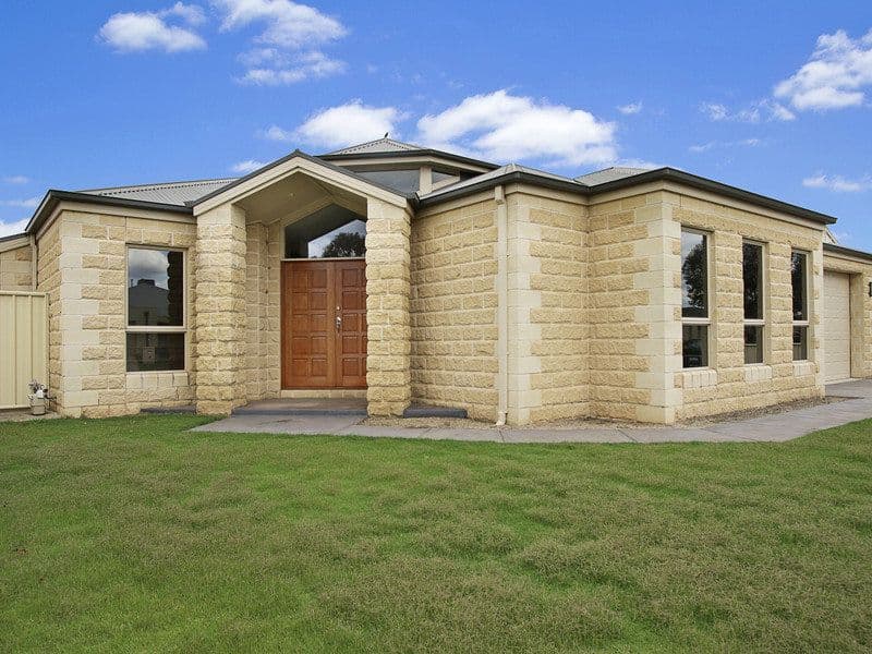 16 Schulz Street, Benalla VIC 3672, Benalla - Image 1