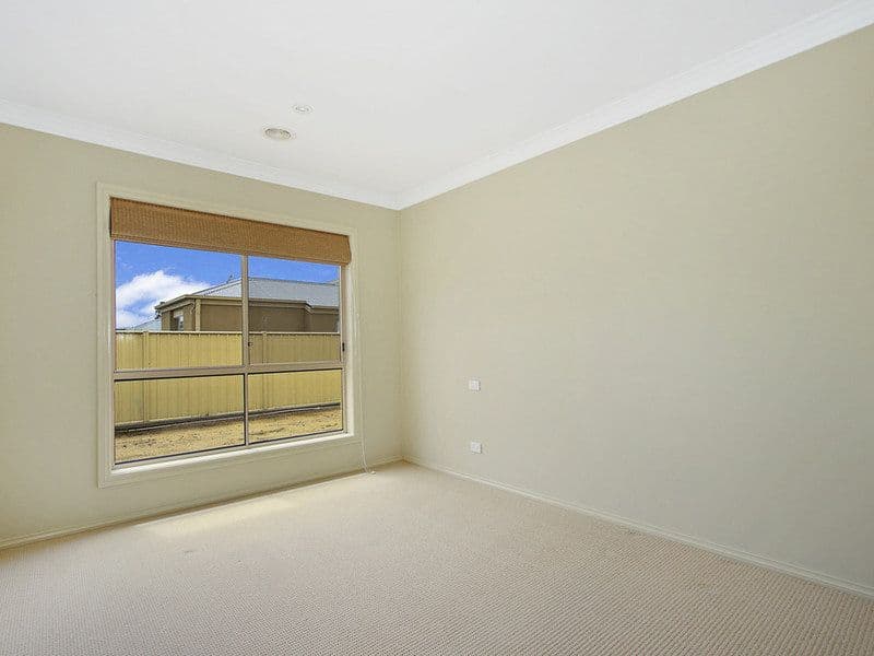 16 Schulz Street, Benalla VIC 3672, Benalla - Thumbnail 4