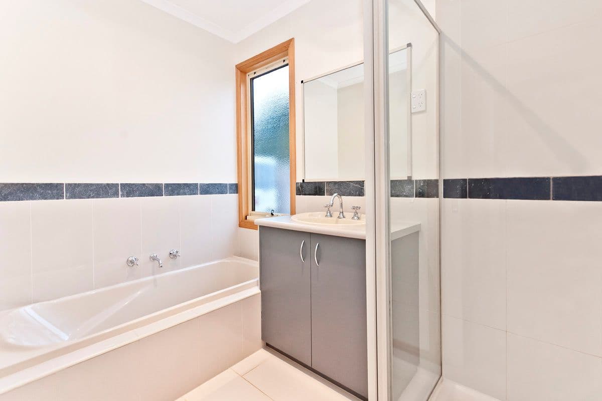 69 Cruise Street, Koroit VIC 3282, Koroit - Thumbnail 5