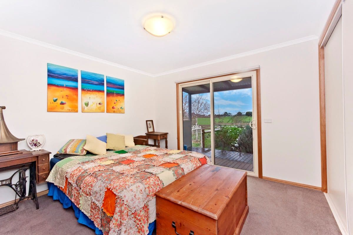 69 Cruise Street, Koroit VIC 3282, Koroit - Thumbnail 7