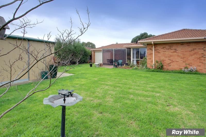 72 Ellinbank Crescent, MORNINGTON VIC 3931, Mornington - Thumbnail 3