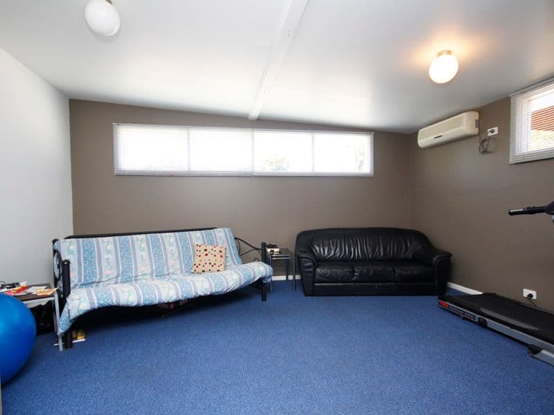 211 Roslyn Road, BELMONT VIC 3216, Belmont - Thumbnail 4