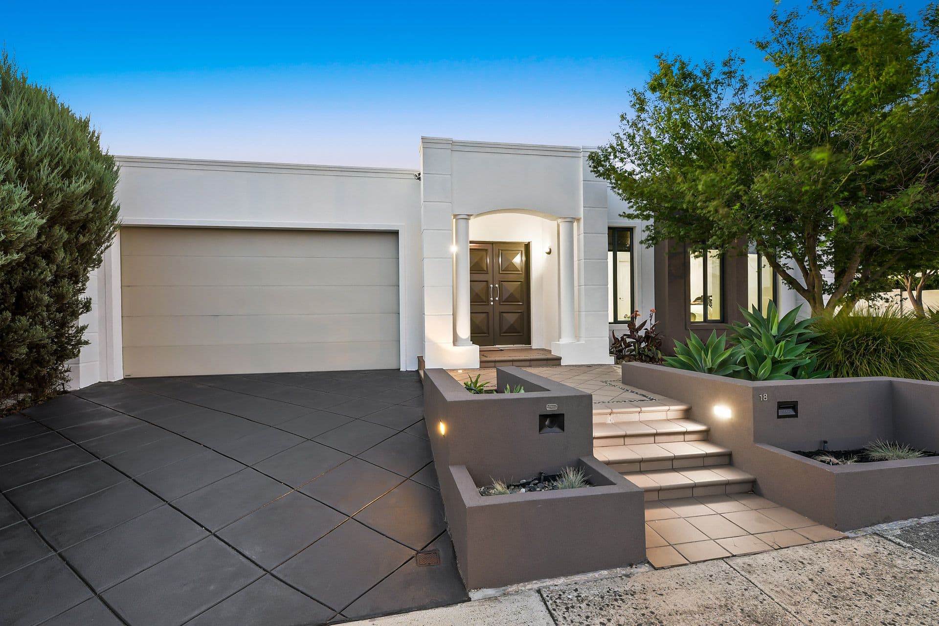 18 Canning Drive, Berwick VIC 3806, Berwick - Thumbnail 3