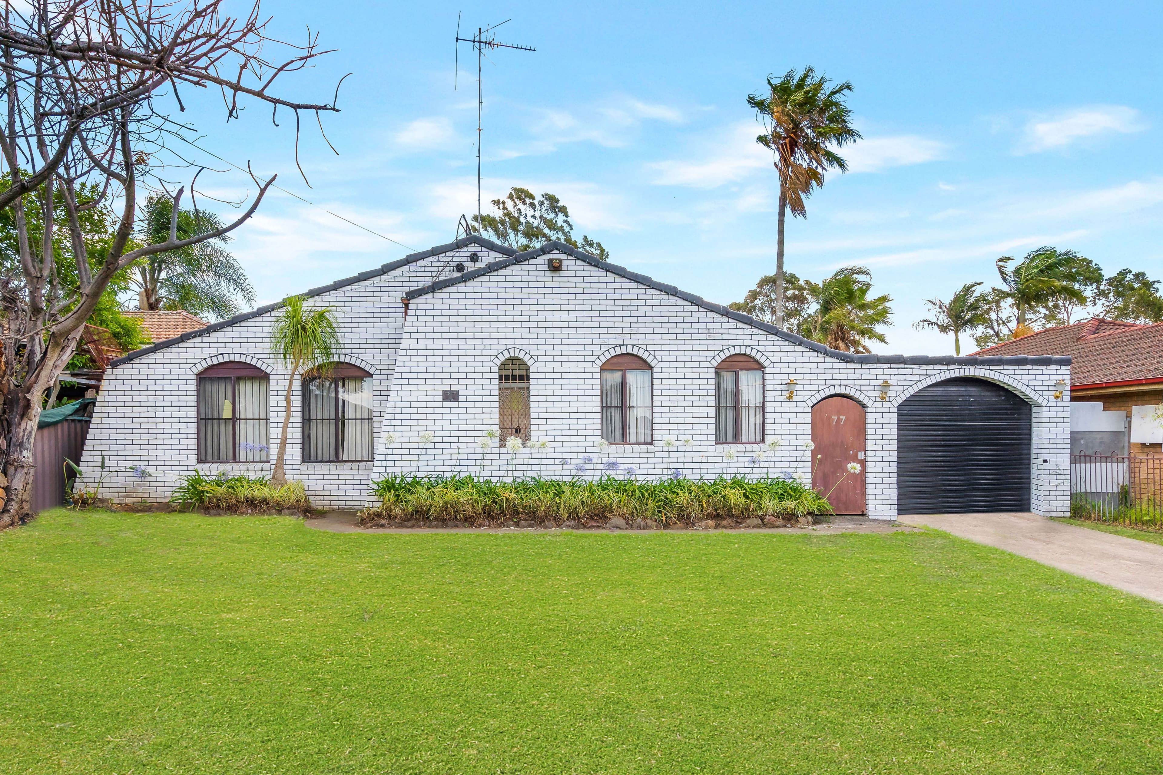 2/2-4 Patrick Street, Willoughby, Green Valley - Image 1