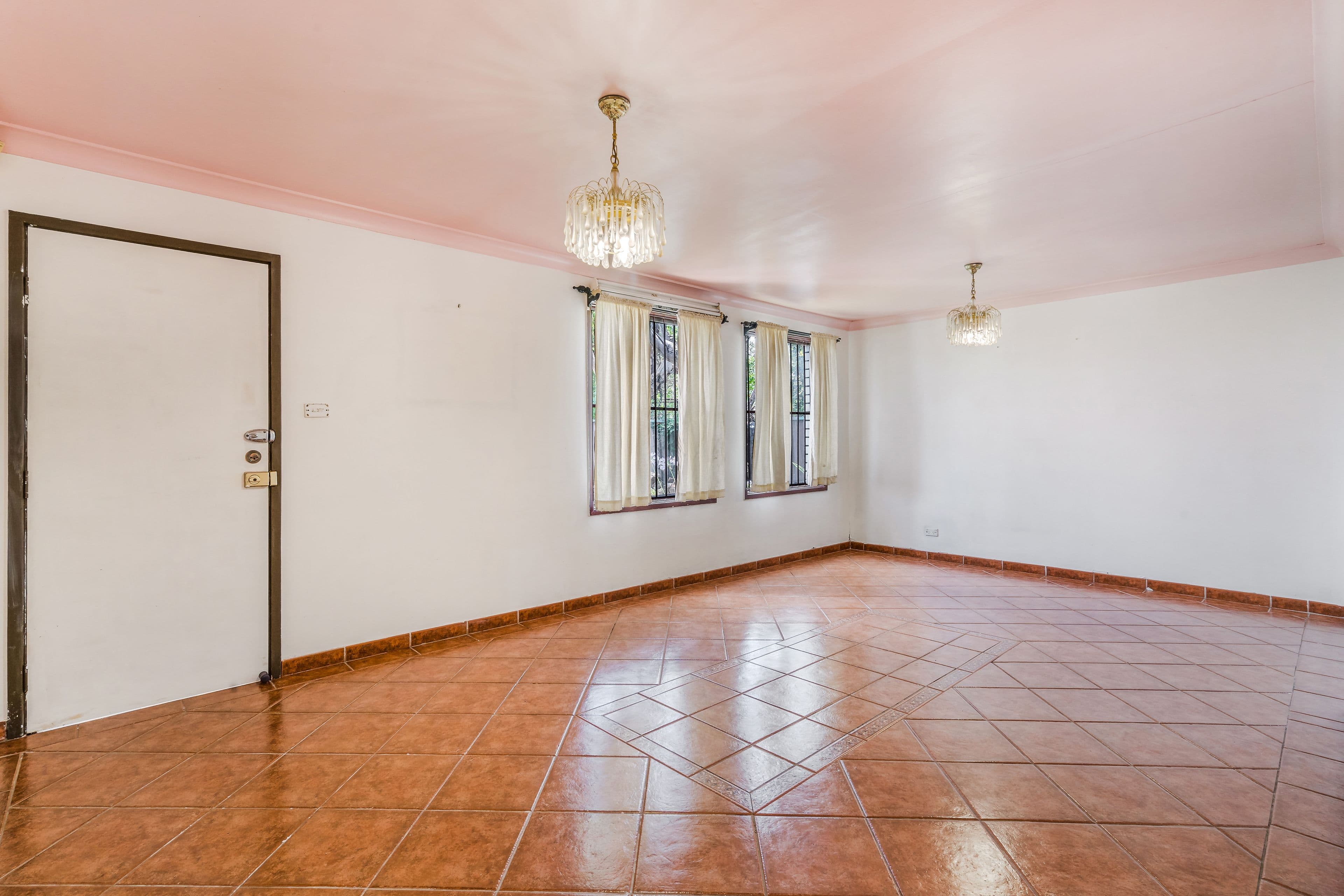 2/2-4 Patrick Street, Willoughby, Green Valley - Thumbnail 3