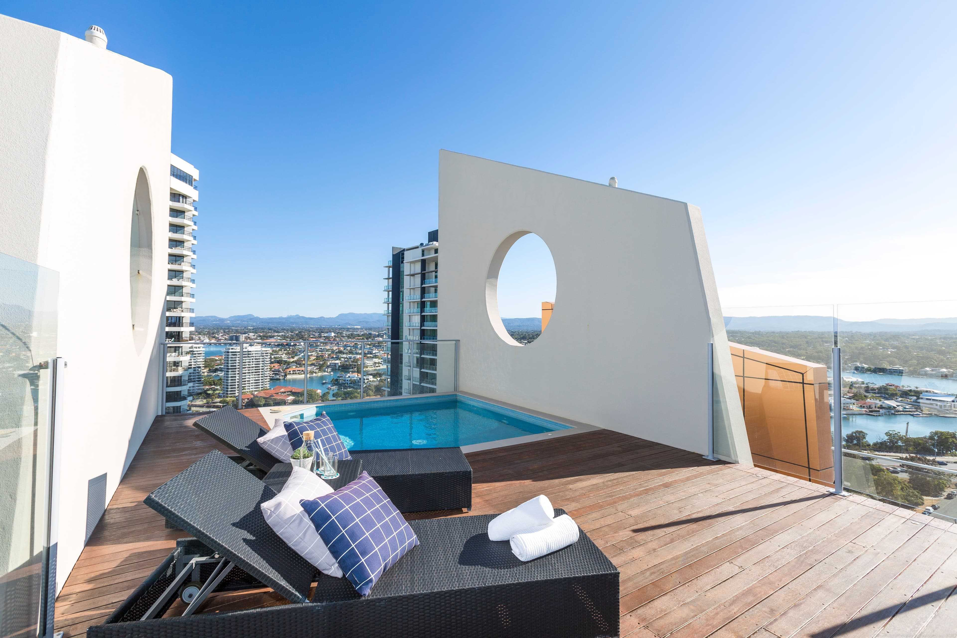 25 Breaker Street, Main Beach QLD 4217, Main Beach - Thumbnail 2