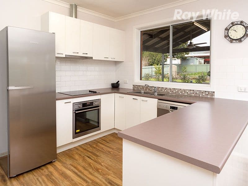 6 Tooma Street, Tallangatta VIC 3700, Tallangatta - Thumbnail 2
