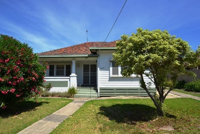 17 Crawford Street, SEYMOUR VIC 3660, Seymour - Image 1