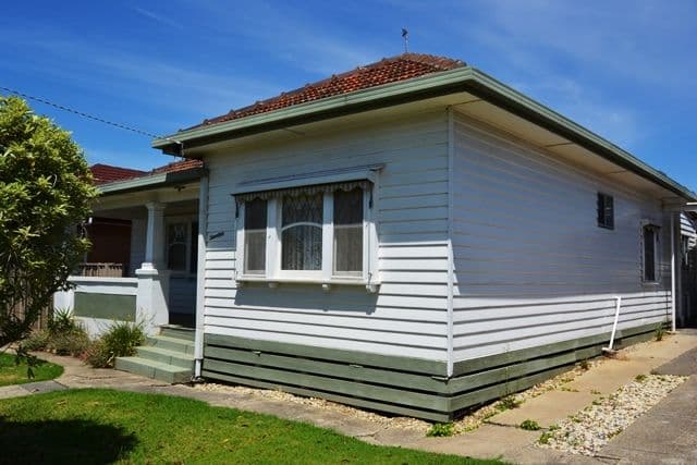 17 Crawford Street, SEYMOUR VIC 3660, Seymour - Thumbnail 2