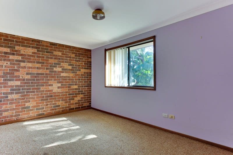6 Jacquinot Place, GLENFIELD NSW 2167, Glenfield - Thumbnail 2
