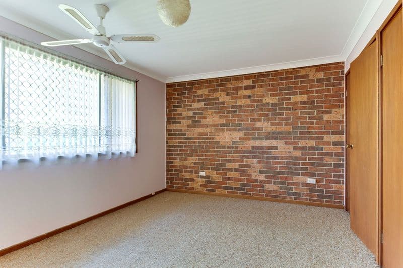 6 Jacquinot Place, GLENFIELD NSW 2167, Glenfield - Thumbnail 5