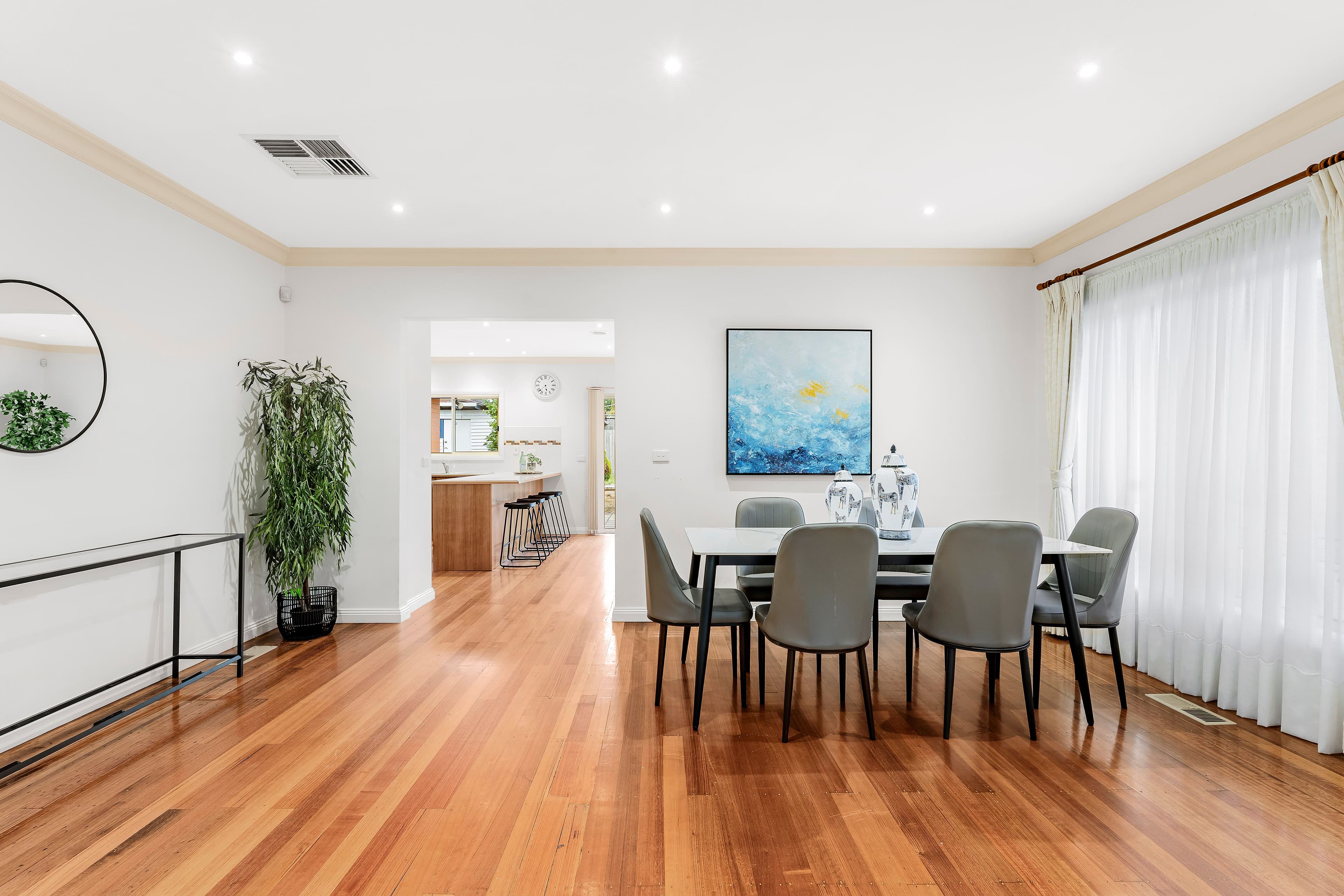 2 Hinkler Avenue, Macleod VIC 3085, Macleod - Thumbnail 3
