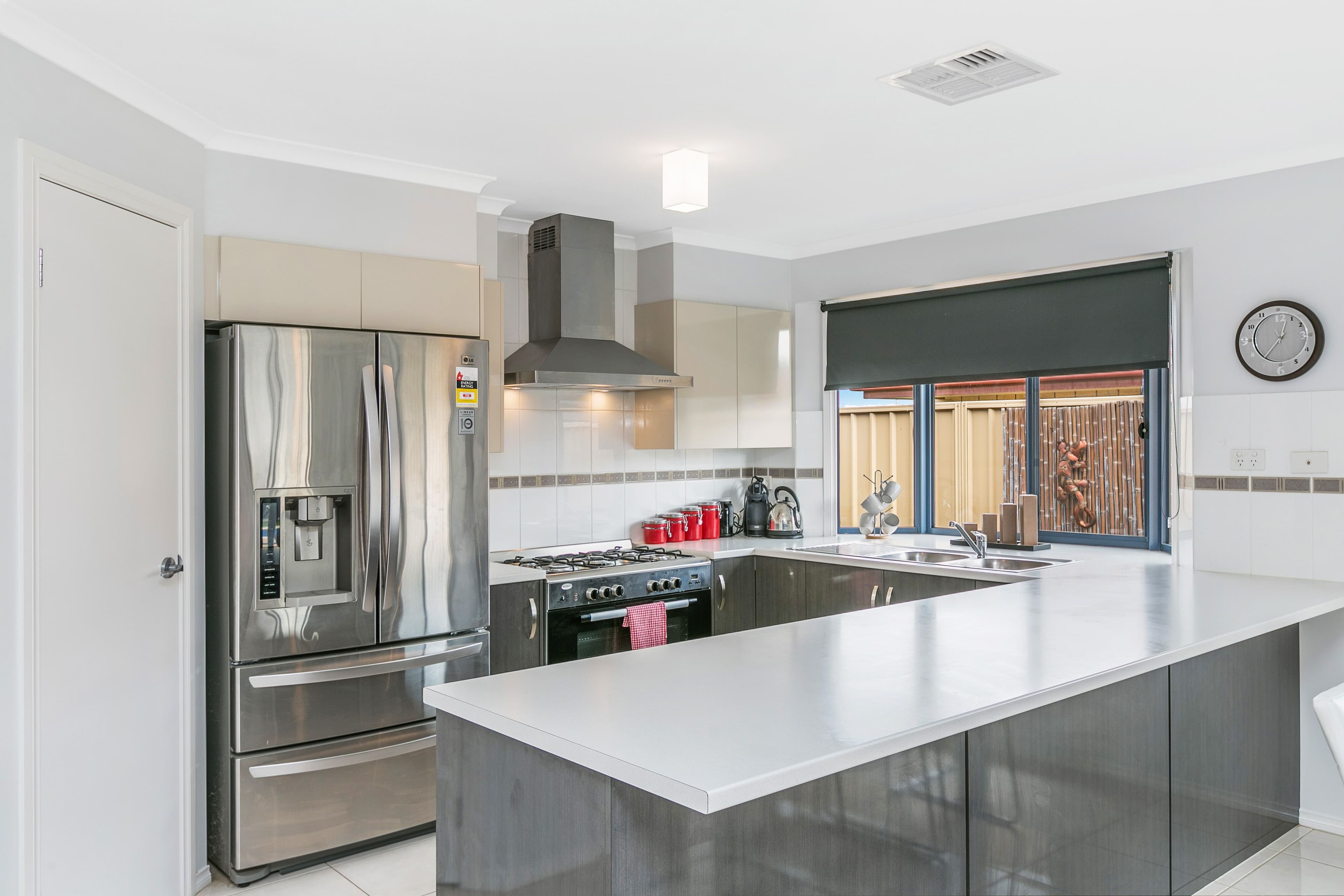 33 South Pacific Drive, Seaford Meadows SA 5169, Seaford Meadows - Thumbnail 4