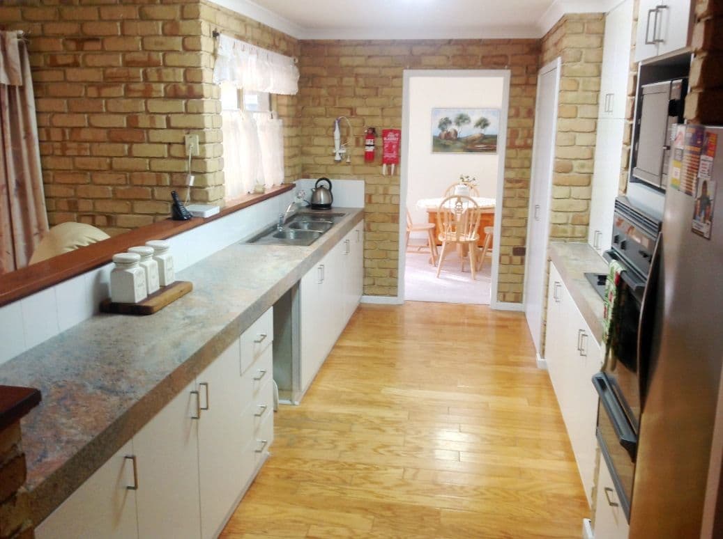 21 Barnes Avenue, AUSTRALIND WA 6233, Australind - Thumbnail 5