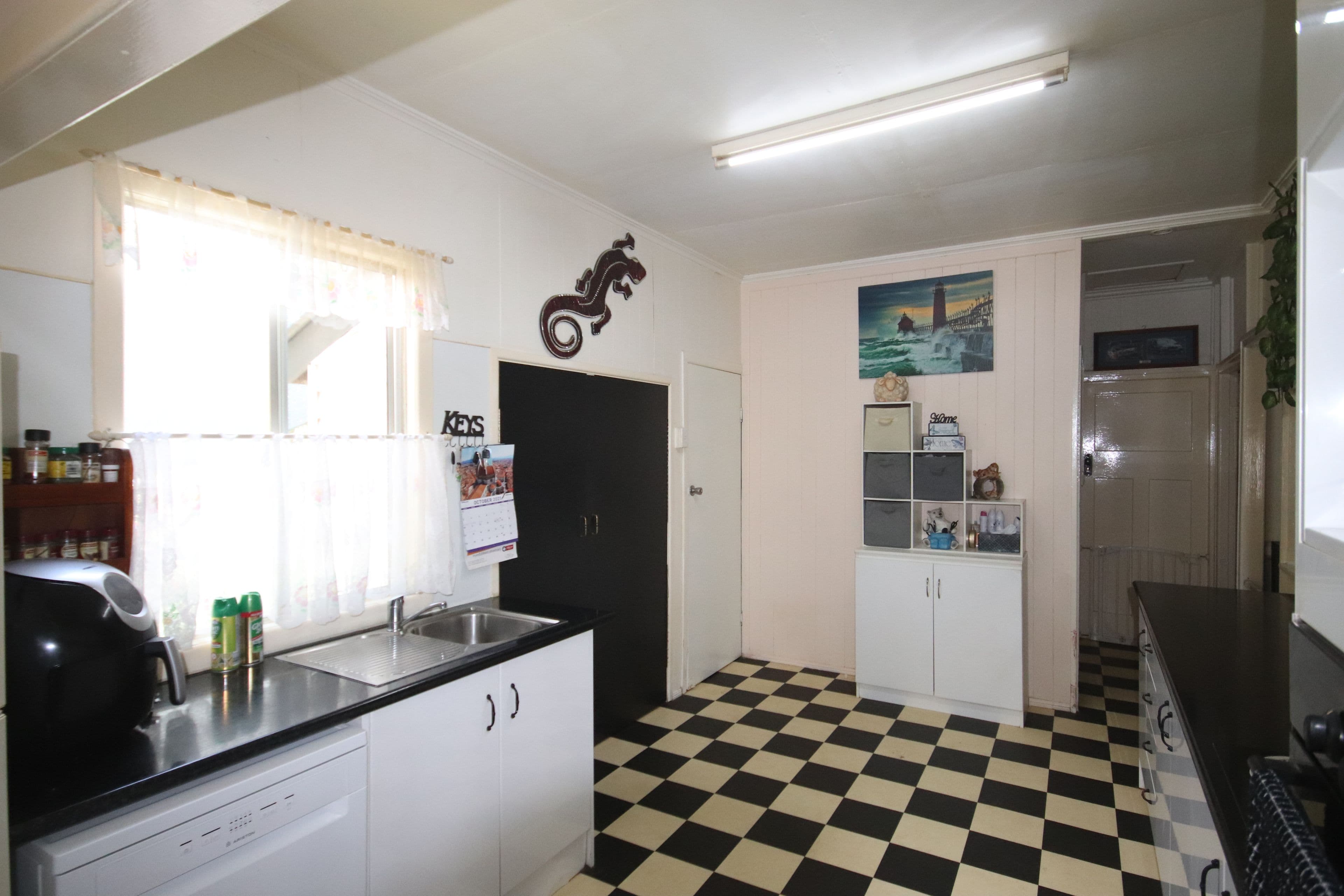 88 Lyons Street, Mundubbera QLD 4626, Mundubbera - Thumbnail 3