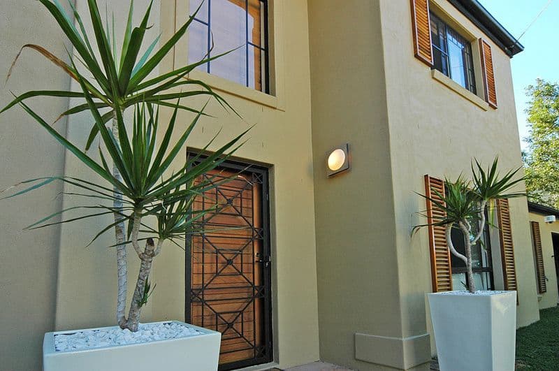 15 Jarrott Street, CHELMER QLD 4068, Chelmer - Thumbnail 2
