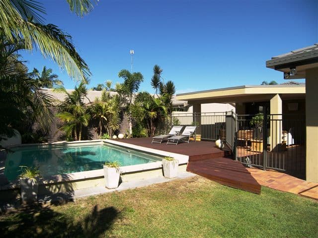 10 Firmin Court, MERMAID WATERS QLD 4218, Mermaid Waters - Image 1