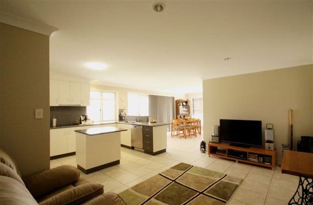 61 Belclaire Drive, WESTBROOK QLD 4350, Westbrook - Thumbnail 3