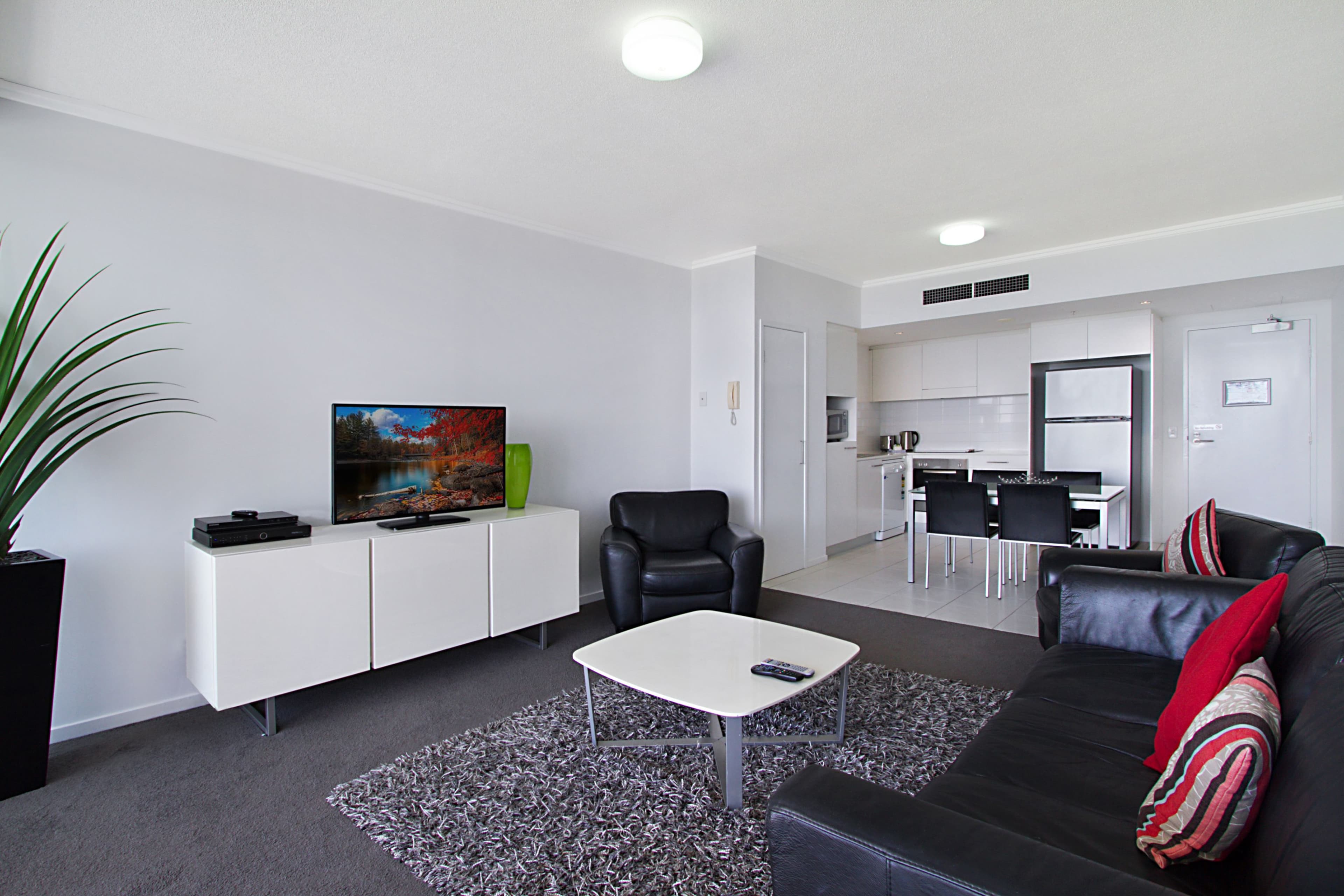 113 'Ocean Pacific' 25 Surf Parade, Broadbeach QLD 4218, Broadbeach - Thumbnail 7
