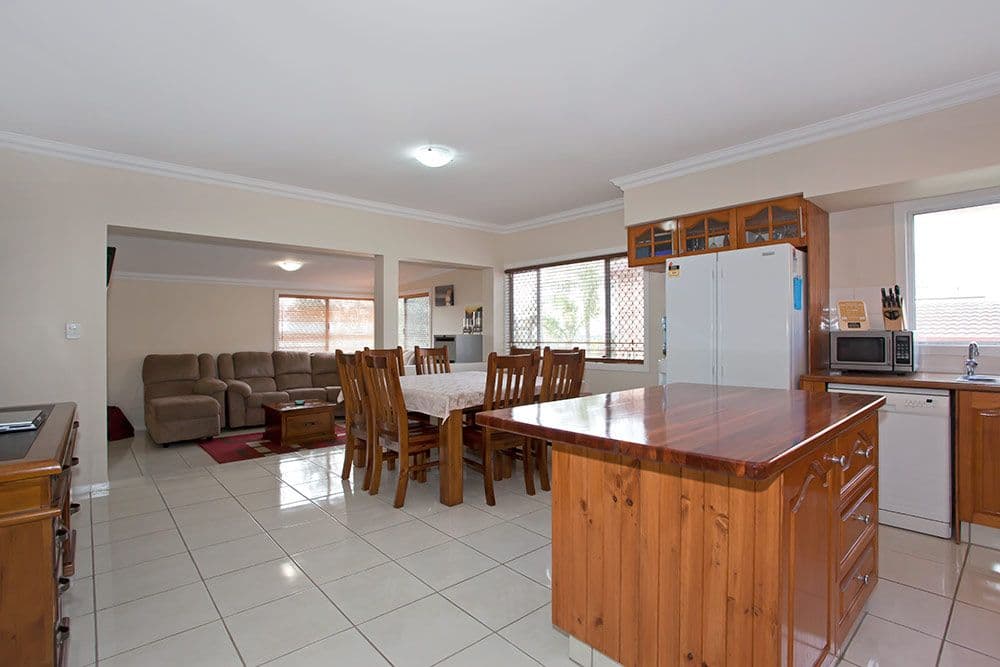 38 Cortess Street, HARRISTOWN QLD 4350, Harristown - Thumbnail 4