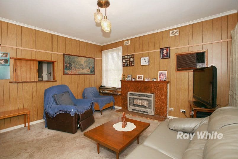 21 Chestnut Road, DOVETON VIC 3177, Doveton - Thumbnail 3