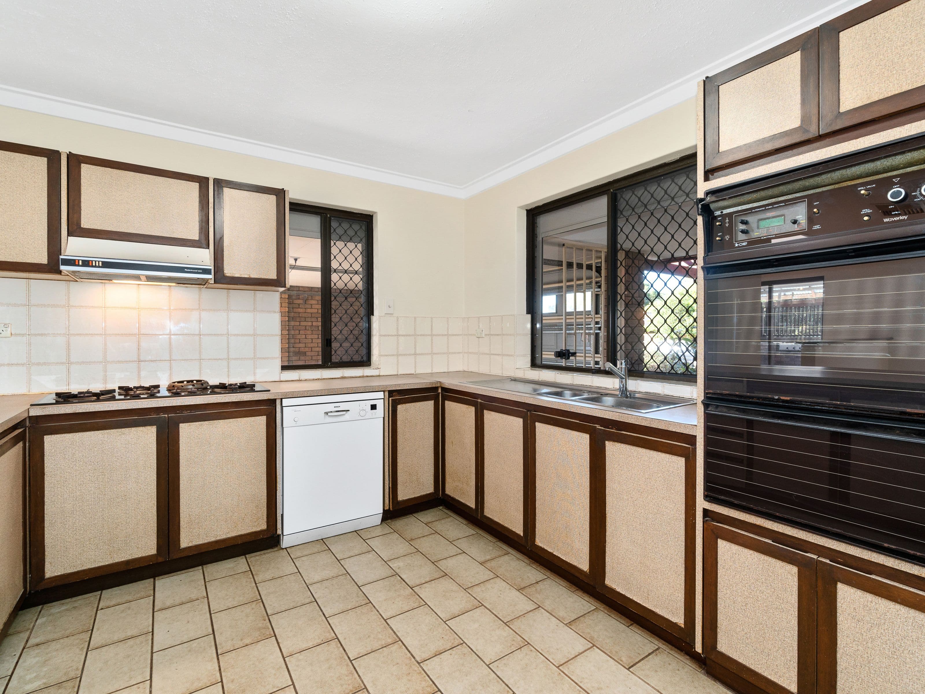 6 Hyland Way, Wilson WA 6107, Wilson - Thumbnail 7