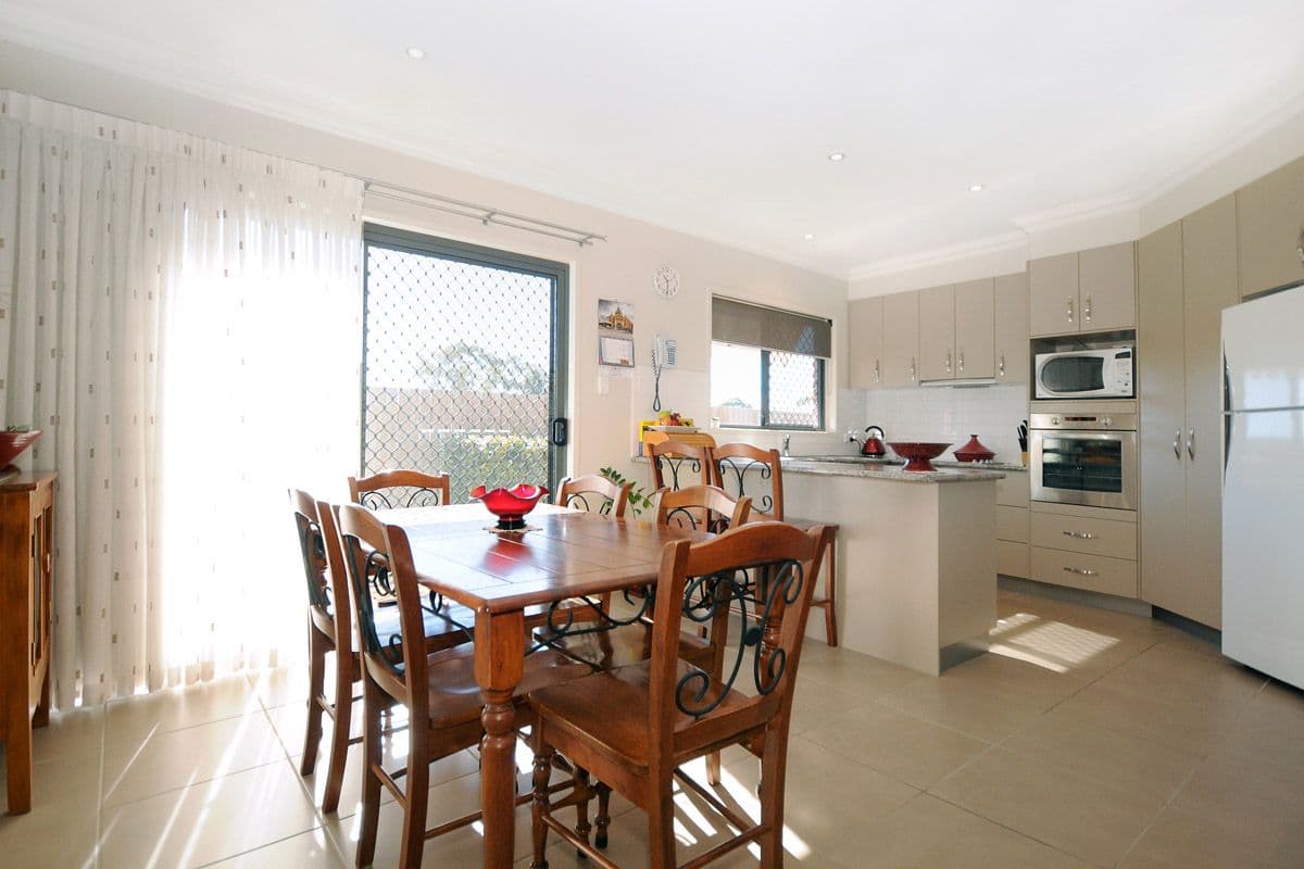 169 Alderley Street, CENTENARY HEIGHTS QLD 4350, Centenary Heights - Thumbnail 3