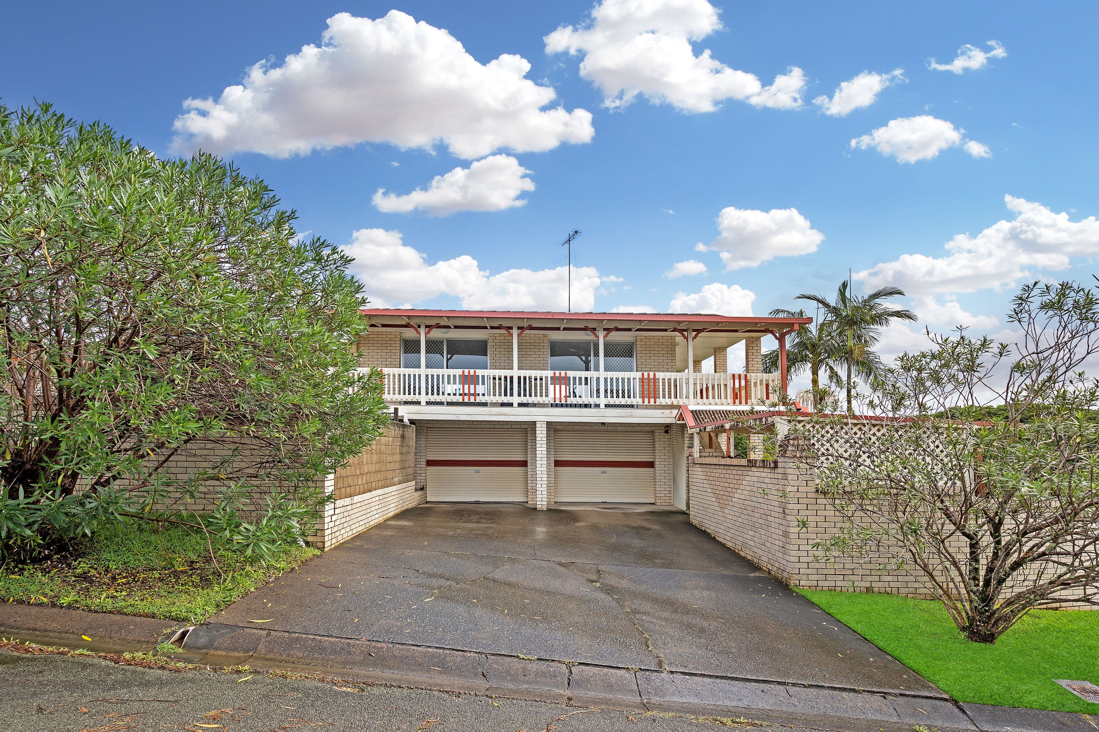 10 Dunkeith Avenue, Benowa Waters QLD 4217, Benowa - Thumbnail 3