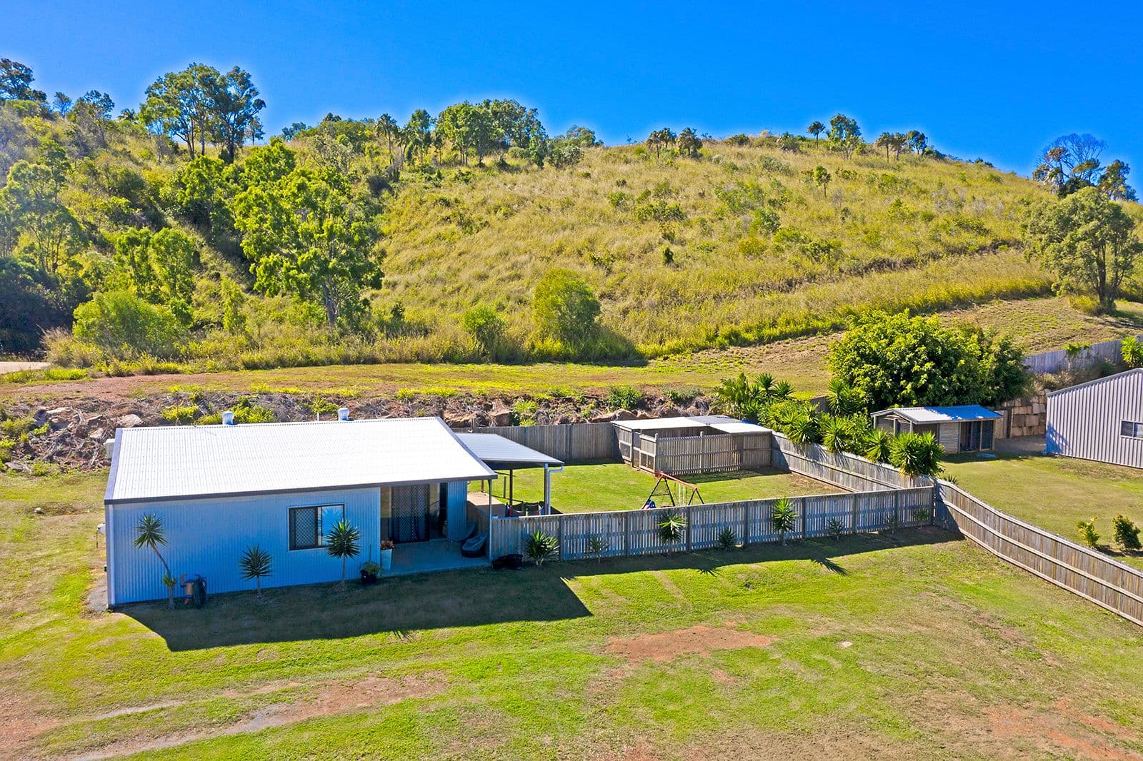 101 Clayton Road, Lammermoor QLD 4703, Lammermoor - Thumbnail 2