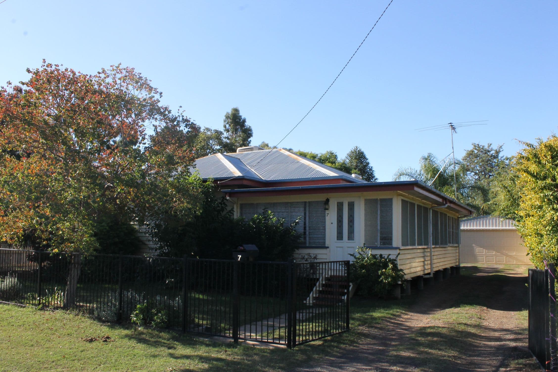 7 Thorley Street, Dalby QLD 4405, Dalby - Image 1