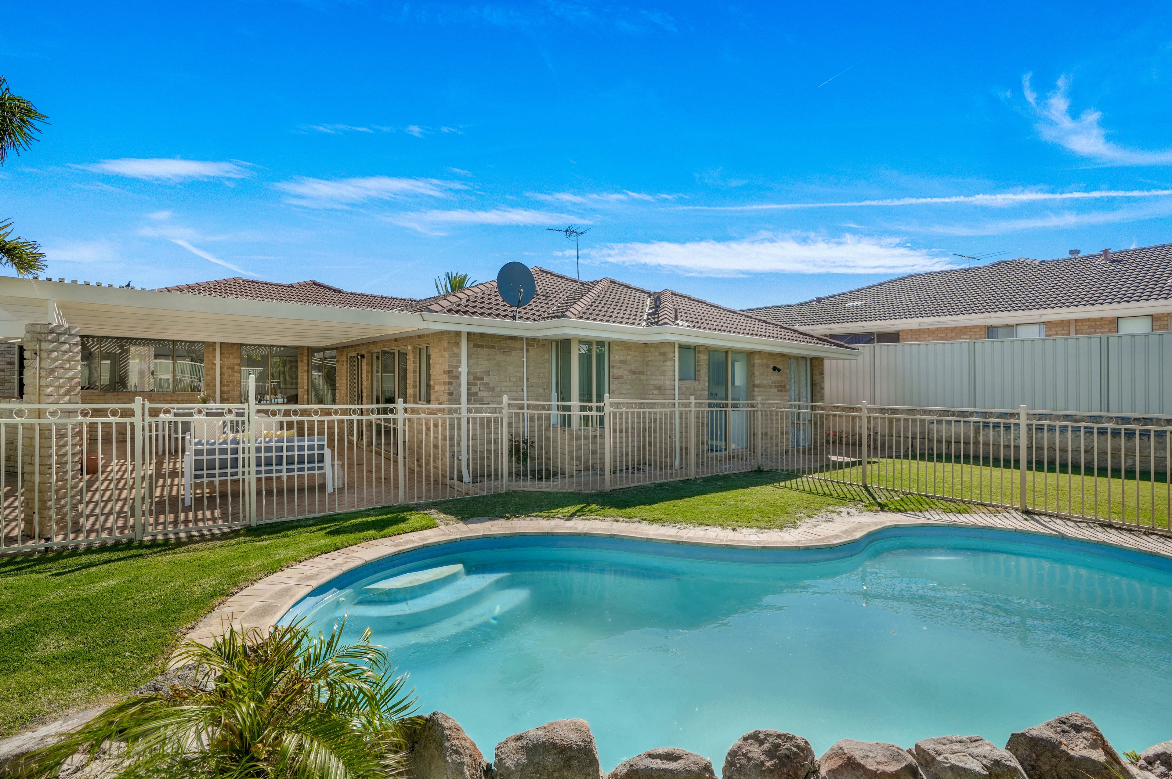 16 Kirribilli Court, Kallaroo WA 6025, Kallaroo - Thumbnail 2