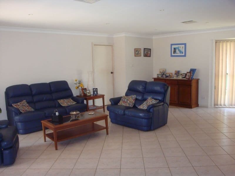 1 Glen Osmond Crescent, BOSSLEY PARK NSW 2176, Bossley Park - Thumbnail 4